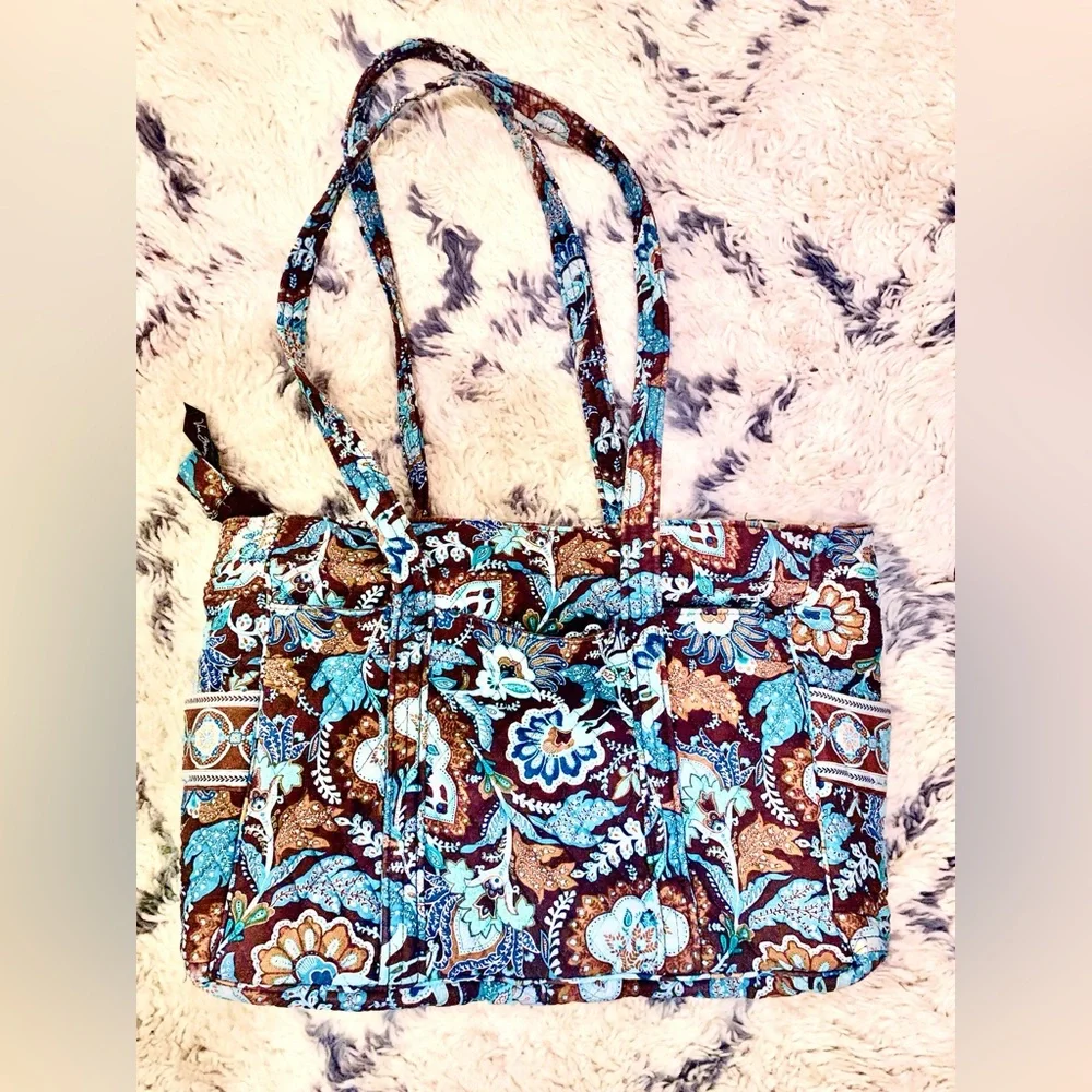 Vera Bradley Diaper Baby Bag *BEST SELLER* **JUST AS NEW!!🎁💙**